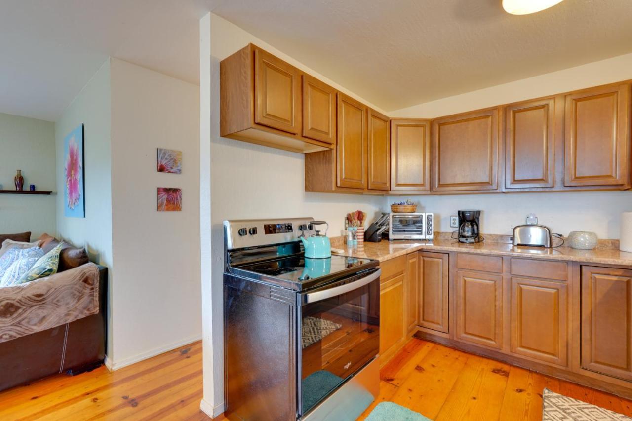 Breezy Kailua-Kona Bungalow With Lanai And Ocean View! ภายนอก รูปภาพ
